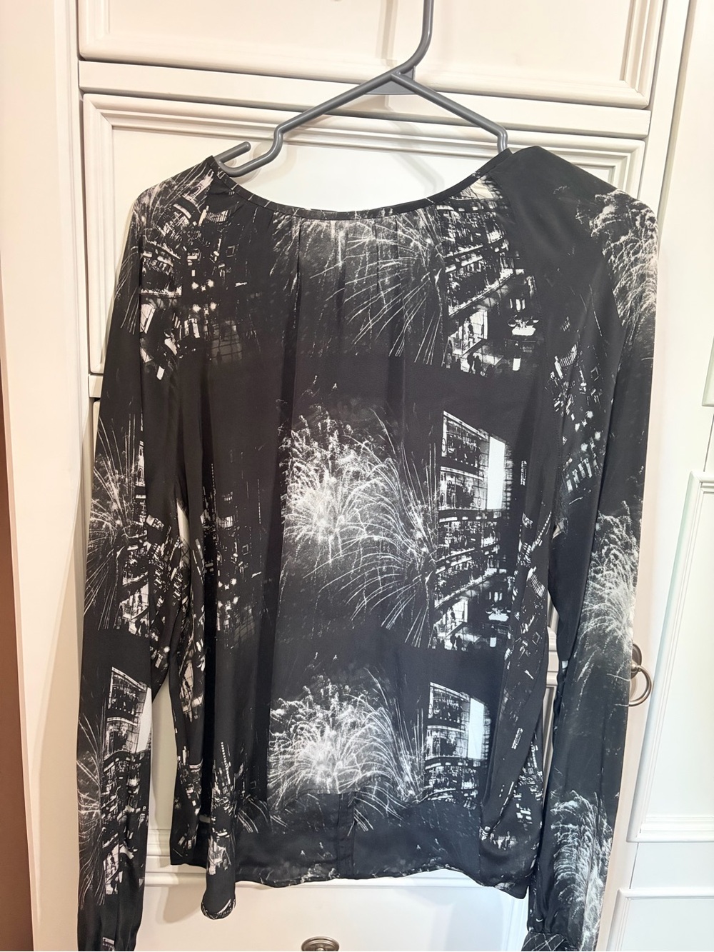 ARITZIA Babaton Silk blouse, dark grey / white pattern, large